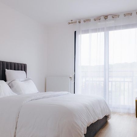 Appartement Luxueux, Neuf & Equipe A Versailles, Saint-Cyr-lʼÉcole Esterno foto
