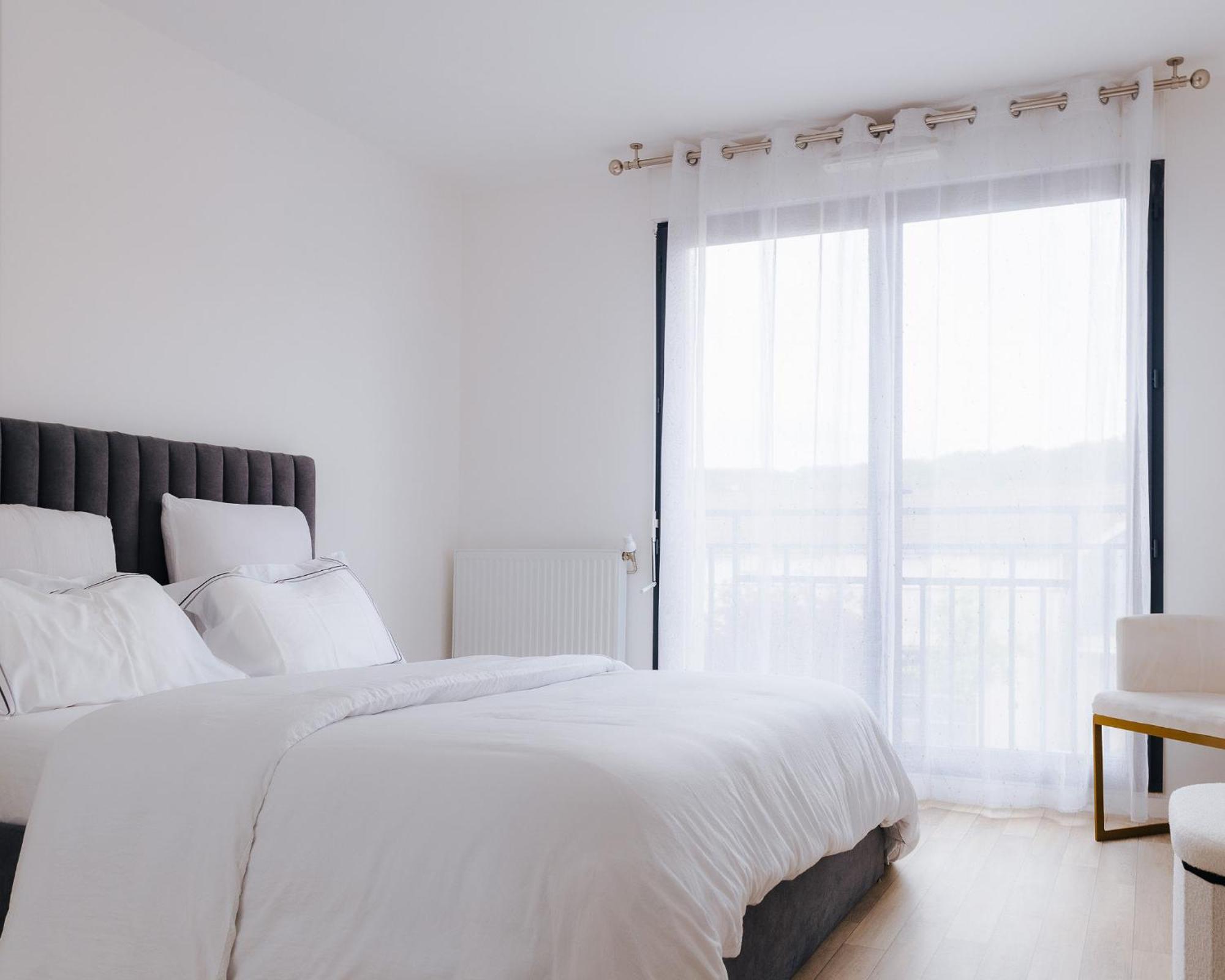 Appartement Luxueux, Neuf & Equipe A Versailles, Saint-Cyr-lʼÉcole Esterno foto